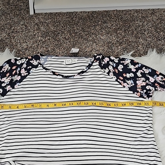 Maurices Floral and Stripe Baseball Tee NWT - Picture 13 of 13